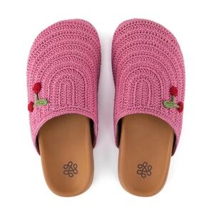 The Sak Bolinas Clog in Pink Cherries Crochet Slip-On Shoes | New Without
Tags